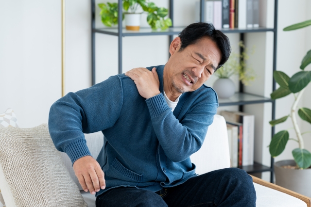 肩こりに悩む方のイメージ あさば整骨院 八潮店