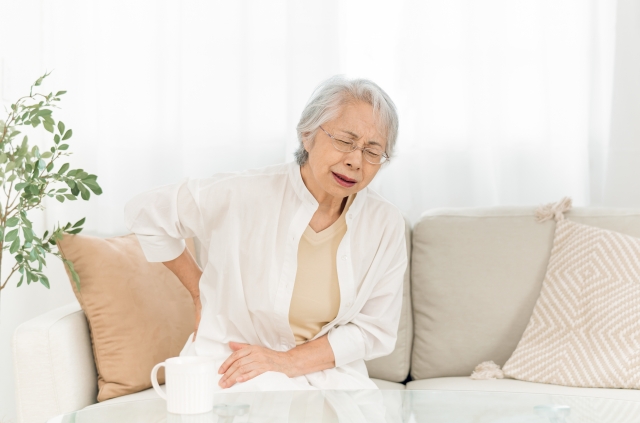 腰痛に悩む方のイメージ あさば整骨院 八潮店